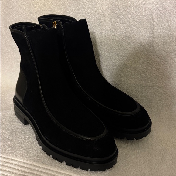 Ralph Lauren Black suede and leather Ankle Boots - Picture 9 of 10